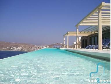 AMAZING VILLA WITH UNLIMITED VIEW SWIMMING POOL AND GARDEN IN MYKONOS 