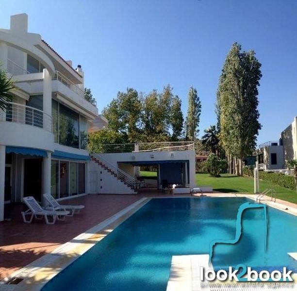 AMAZING  DETACHED HOUSE WITH SWIMMING POOL AND GARDEN IN KORBI VARI 