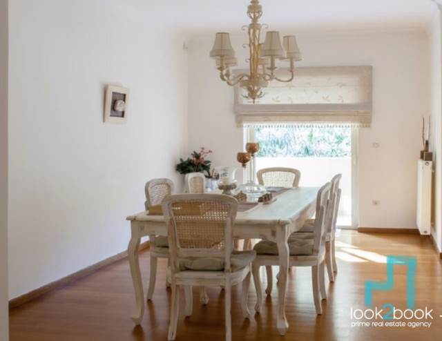 FULLY FURNISHED MAISONETTE IN EXCELLENT CONDITION ON THE GOLF IN GLYFADA 