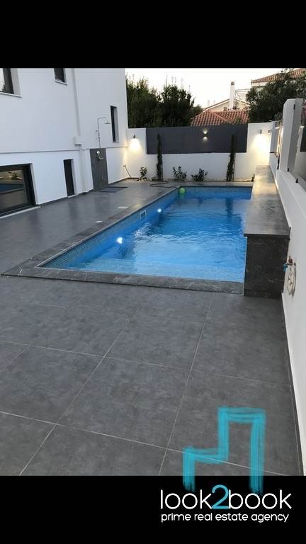 EXCELLENT DETACHED HOUSE WITH POOL IN VARKIZA 