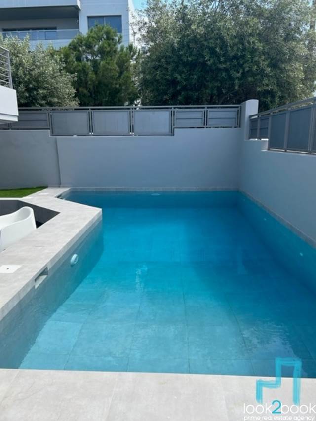 ΜΕΖΟΝΕΤΑ ΜΕ ΙΔΙΩΤΙΚΗ ΠΙΣΙΝΑ ΣΤΗΝ ΕΥΡΥΑΛΗ  