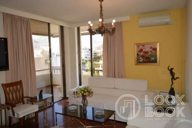 ΕΠΙΠΛΩΜΕΝΟ ΔΙΑΜΕΡΙΣΜΑ ΣΤΟ ΚΕΝΤΡΟ ΤΗΣ ΓΛΥΦΑΔΑΣ 
