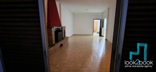APARTMENT IN VERY GOOD CONDITION IN ANO GLYFADA 
