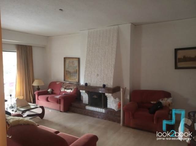 APARTMENT IN VERY GOOD CONDITION IN PANIONIA GLYFADA 