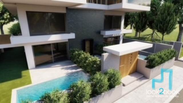 ΑΜΑΖΙΝG MAISONETTE WITH GARDEN AND POOL IN EXCELLENT CONDITION AT VOULA 