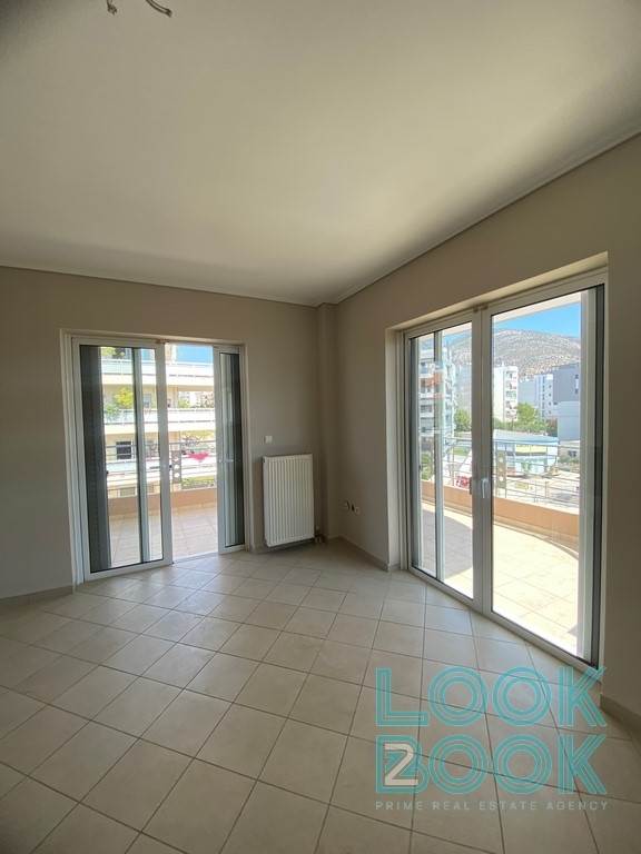 EXCELLENT FLOOR APARTMENT IN ANO GLYFADA 