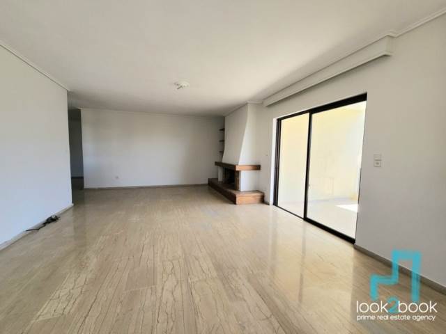 APARTMENT IN VERY GOOD CONDITION IN PYRNARI GLYFADAS 