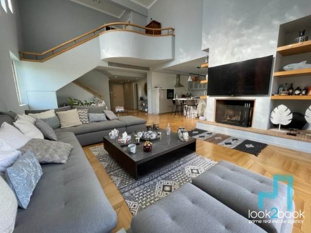 AMAZING RENOVATED AND FURNISHED MAISONETTE IN VOULA 