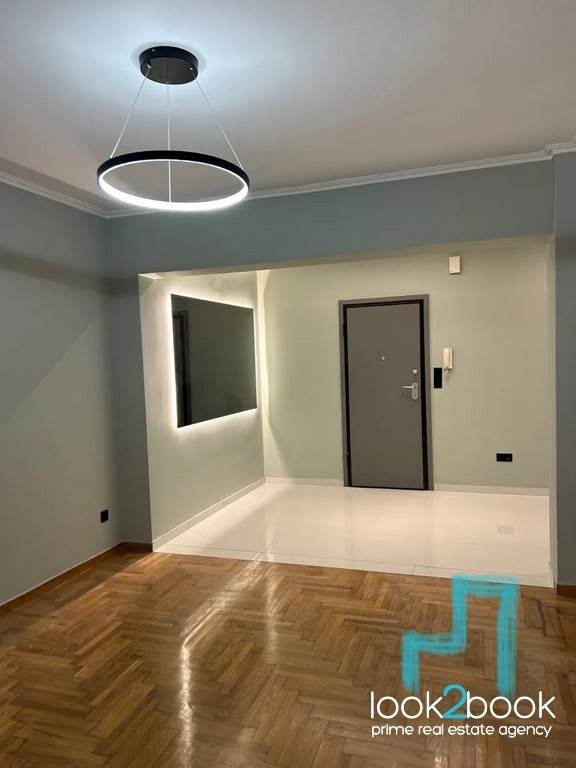 ΕΚΠΛΗΚΤΙΚΟ ΠΛΗΡΩΣ ΑΝΑΚΑΙΝΙΣΜΕΝΟ ΔΙΑΜΕΡΙΣΜΑ ΣΤΗΝ ΚΑΛΛΙΘΕΑ  