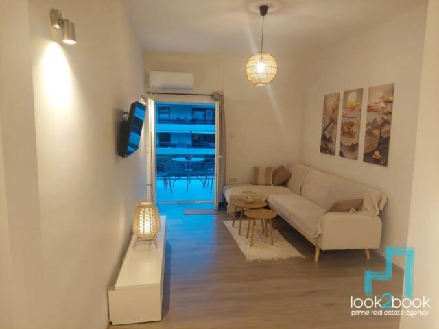 BEAUTIFUL APARTMENT IN GLYFADA 
