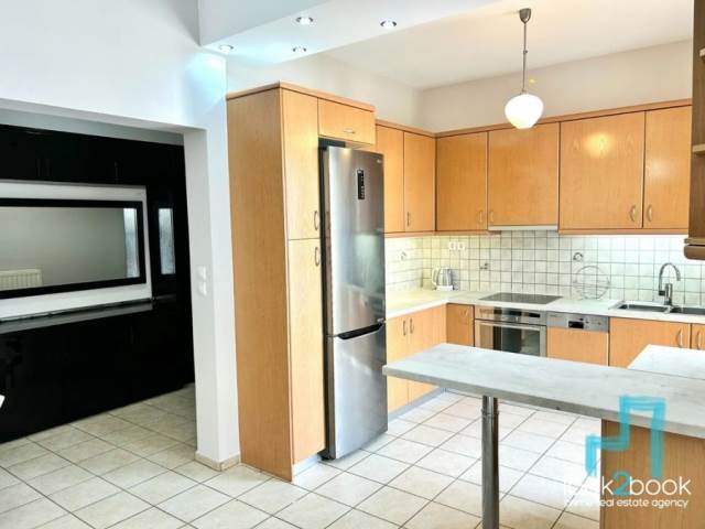 BEAUTIFUL APARTMENT IN ELLINIKO 