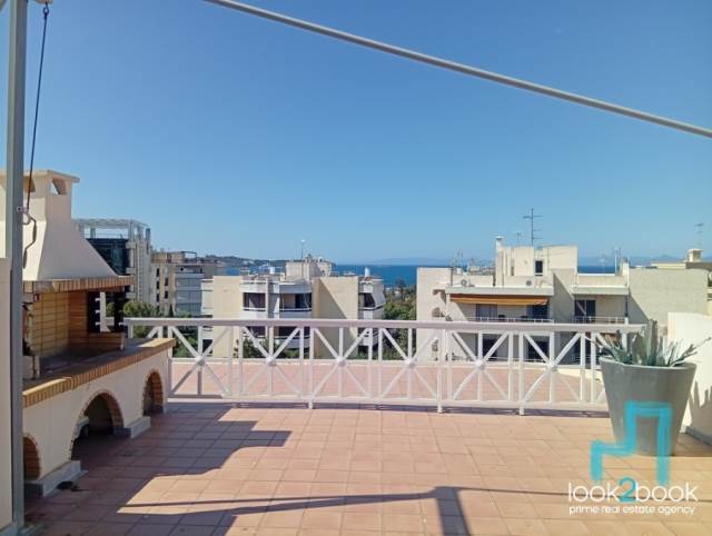 KATΑΠΛΗΚΤΙΚΟ ΔΙΑΜΕΡΙΣΜΑ ΜΕ ΑΠΟΚΛΕΙΣΤΙΚΗ ΧΡΗΣΗ ΤΑΡΑΤΣΑΣ ΚΑΙ ΑΠΕΡΙΟΡΙΣΤΗ ΘΕΑ ΣΤΟ ΚΕΝΤΡΟ ΤΗΣ ΒΟΥΛΑΣ 