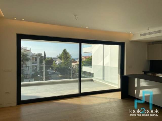EXCELLENT APARTMENT IN VOULA WITH PRIVATE POOL ON THE BALCONY 