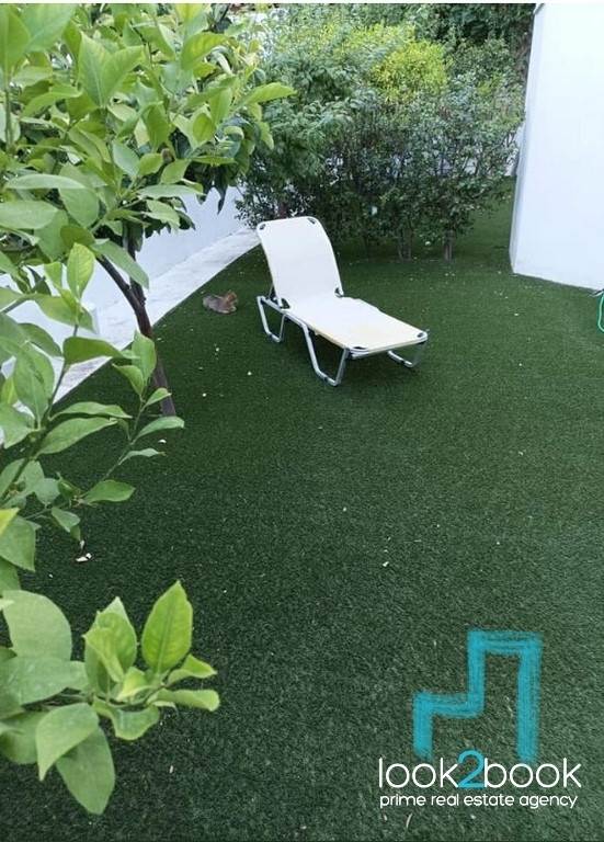 ΟΜΟΡΦΟ ΕΠΙΠΛΩΜΕΝΟ ΣΤΟΥΝΤΙΟ ΣΤΗΝ ΚΑΤΩ ΓΛΥΦΑΔΑ 