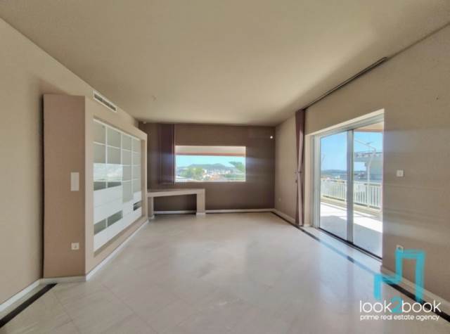 ΕΞΑΙΡΕΤΙΚΟ ΟΡΟΦΟΔΙΑΜΕΡΙΣΜΑ ΣΤΗΝ ΒΟΥΛΑ 