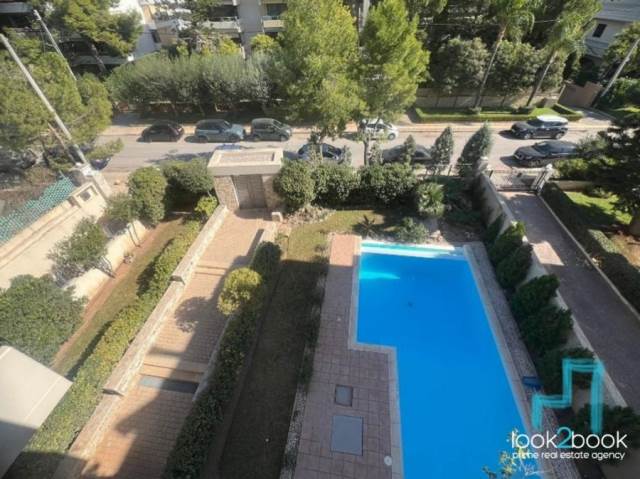 ΚΑΤΑΠΛΗΚΤΙΚΟ ΜΟΝΤΕΡΝΟ ΔΙΑΜΕΡΙΣΜΑ ΜΕ ΚΟΙΝΟΧΡΗΣΤΗ  ΠΙΣΙΝΑ ΚΑΙ ΚΗΠΟ  ΣΤΗ ΓΛΥΦΑΔΑ 