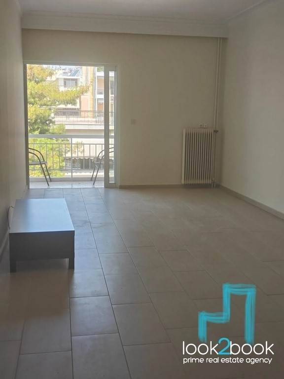 BEAUTIFUL APARTMENT IN ANO GLYFADA 