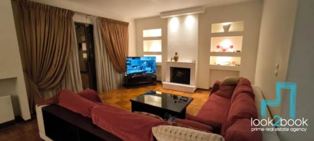 RENTAL OF A FURNISHED AND COMFORTABLE APARTMENT IN THE HEART OF GLYFADA 
