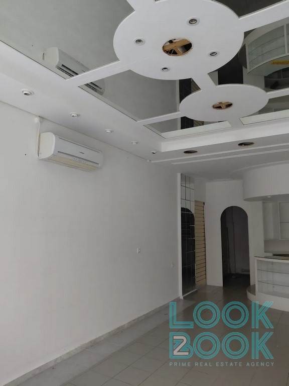STORE IN THE CENTER OF GLYFADA 