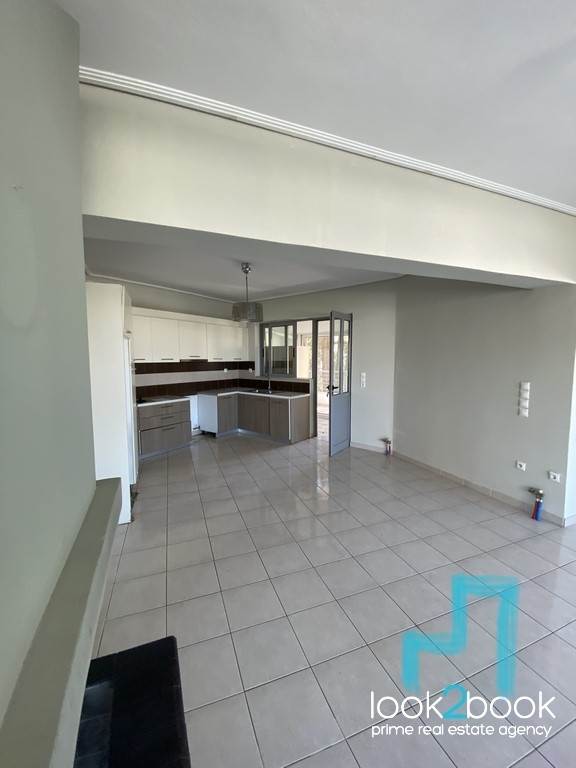 VERY GOOD APARTMENT IN EXCELLENT CONDITION AT AGIOS DIMITRIOS 