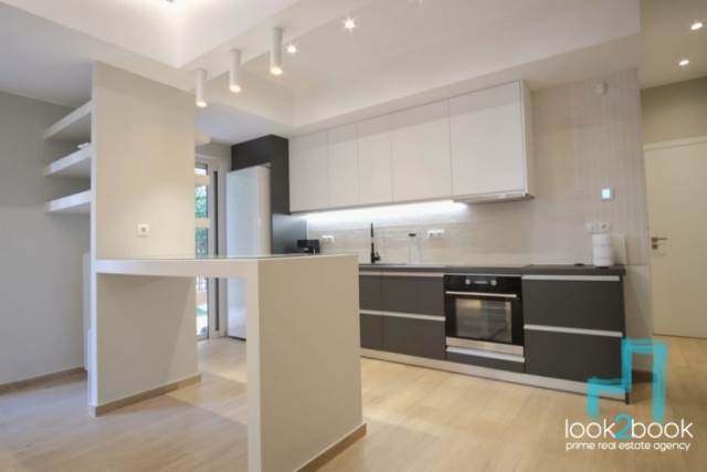 BEAUTIFUL RENOVATED APARTMENT IN VARKIZA 