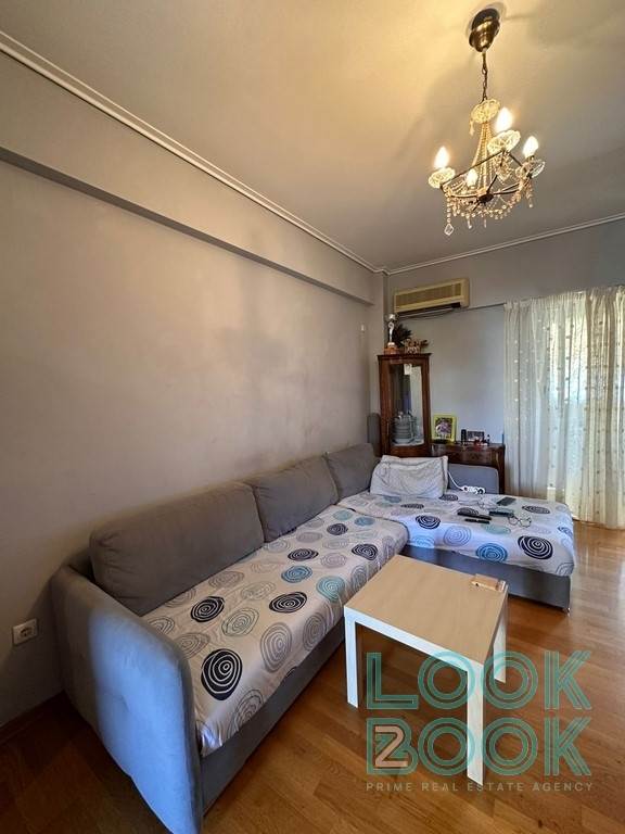 SALE OF BRIGHT AND AIRY APARTMENT IN VOULA 