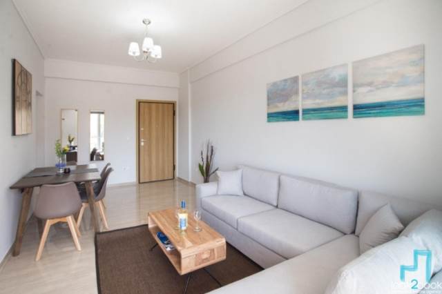 MODERN APARTMENT RENOVATED AND FURNISHED IN THE CENTER OF GLYFADA 