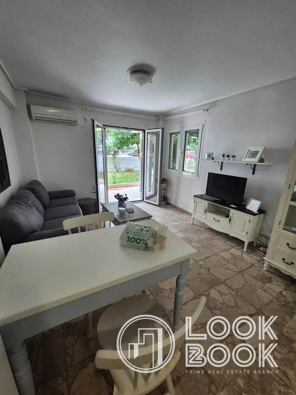 ΠΛΗΡΩΣ ΕΠΙΠΛΩΜΕΝΟ ΚΑΙ ΕΞΟΠΛΙΣΜΕΝΟ ΔΙΑΜΕΡΙΣΜΑ ΣΤΟ ΚΕΝΤΡΟ ΤΗΣ ΒΟΥΛΑΣ 