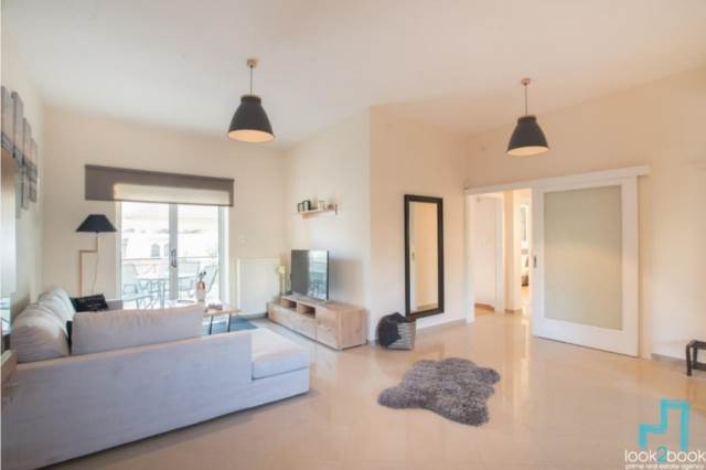 RENOVATED FURNISHED FLOOR APARTMENT IN KATO GLYFADA 