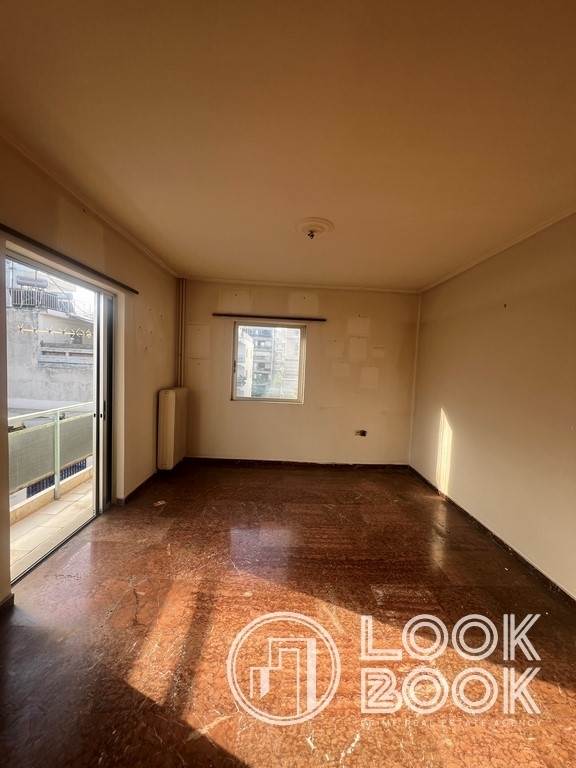 LIGHT APARTMENT IN GOOD CONDITION AT PALAIO FALIRO 