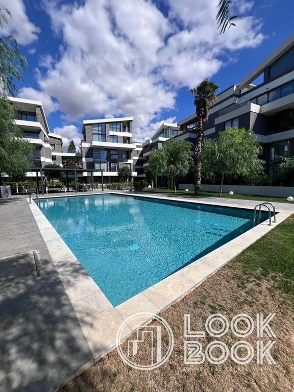 ΕΝΟΙΚΙΑΣΗ ΕΞΑΙΡΕΤΙΚΟΥ ΕΠΙΠΛΩΜΕΝΟΥ ΔΙΑΜΕΡΙΣΜΑΤΟΣ ΣΤΑ ΚΑΛΥΜΝΙΩΤΙΚΑ ΒΟΥΛΑΣ ΜΕ ΠΙΣΙΝΑ ΚΑΙ ΚΗΠΟ 