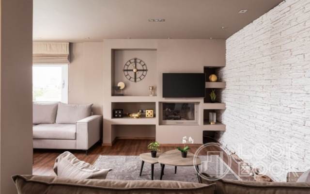 ΕΝΟΙΚΙΑΣΗ ΕΞΑΙΡΕΤΙΚΟΥ ΕΠΙΠΛΩΜΕΝΟΥ ΔΙΑΜΕΡΙΣΜΑΤΟΣ ΣΤΗΝ ΚΑΤΩ ΓΛΥΦΑΔΑ 