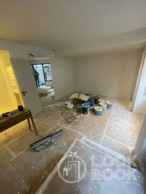 SHOP FOR RENT IN KOLONAKI 