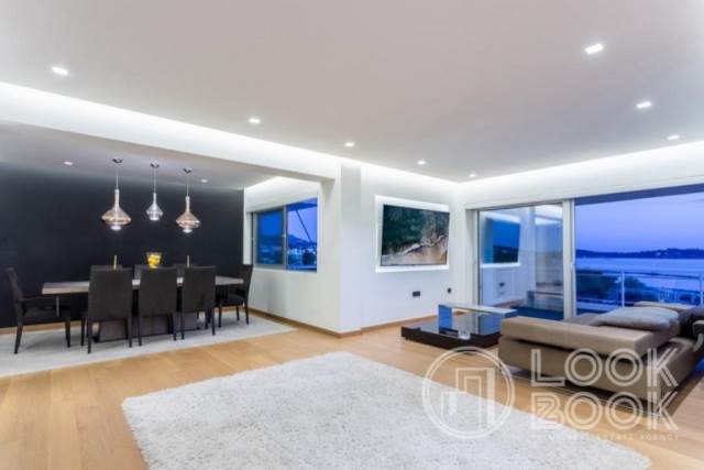 ΕΝΟΙΚΙΑΣΗ ΕΞΑΙΡΕΤΙΚΟΥ ΕΠΙΠΛΩΜΕΝΟΥ ΔΙΑΜΕΡΙΣΜΑΤΟΣ ΣΤΟ ΚΕΝΤΡΟ ΤΗΣ ΒΟΥΛΑΣ 