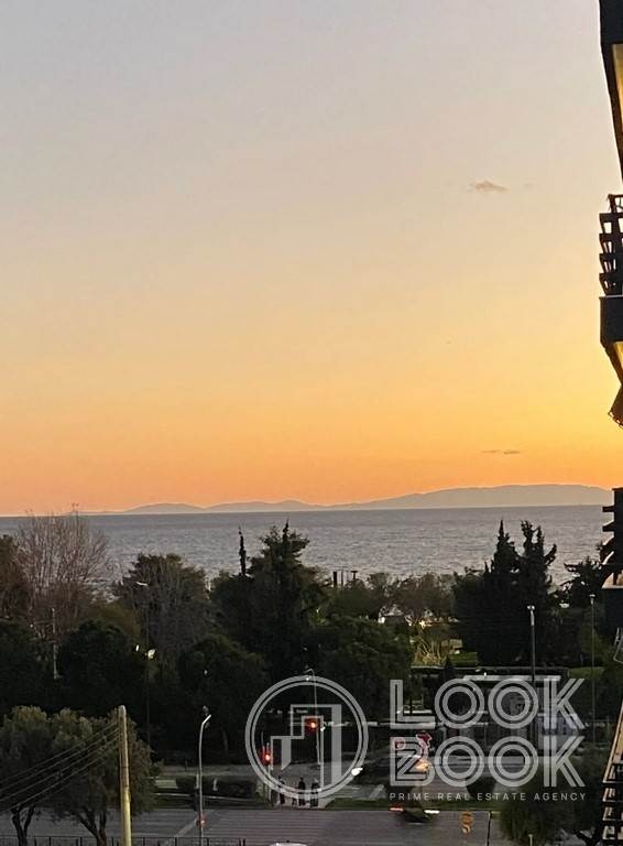 ΑΝΕΤΟ ΔΙΑΜΕΡΙΣΜΑ ΜΕ ΘΕΑ ΘΑΛΑΣΣΑ ΣΤΟ ΠΑΛΑΙΟ ΦΑΛΗΡΟ 