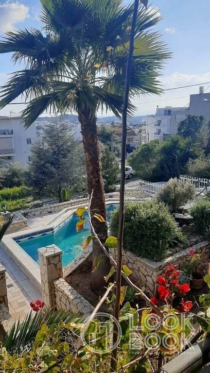 ΦΩΤΕΙΝΟ ΔΙΑΜΕΡΙΣΜΑ ΜΕ ΠΙΣΙΝΑ ΣΤΗ ΝΕΑ ΚΑΛΥΜΝΟ ΒΟΥΛΑΣ 