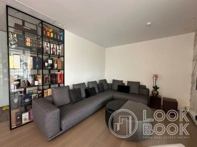 ΝΕΟΔΜΗΤΟ ΔΙΑΜΕΡΙΣΜΑ ΣΤΗΝ ΚΑΡΔΙΑ ΤΗΣ ΓΛΥΦΑΔΑΣ 