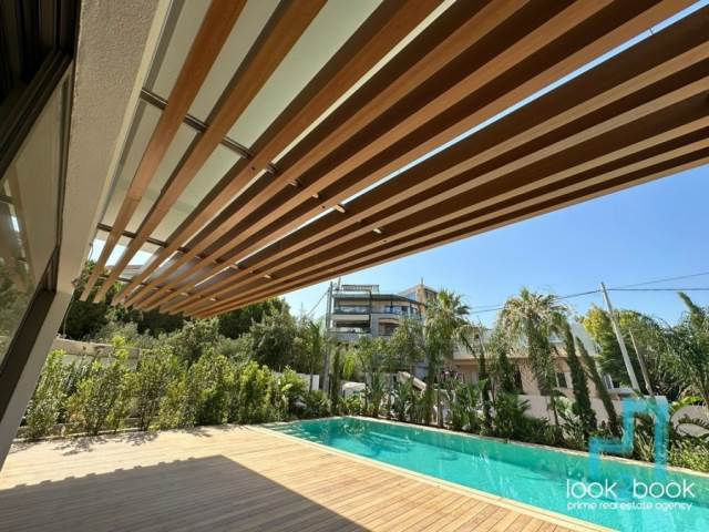 ΜΑΓΕΥΤΙΚΟ ΔΙΑΜΕΡΙΣΜΑ ΜΕ ΑΠΕΡΙΟΡΙΣΤΗ ΘΕΑ ΣΕ ΑΡΙΣΤΗ ΚΑΤΑΣΤΑΣΗ ΣΤΟ ΚΕΝΤΡΟ ΤΗΣ ΒΟΥΛΑΣ ΜΕ ΑΠΕΡΙΟΡΙΣΤΗ ΘΕΑ 