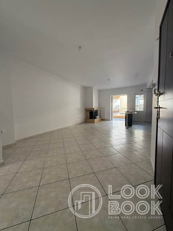 EΞΑΙΡΕΤΙΚΟ ΔΙΑΜΕΡΙΣΜΑ ΣΕ ΠΟΛΥ ΚΑΛΗ ΚΑΤΑΣΤΑΣΗ ΣΤΟ ΓΑΛΑΤΣΙ 