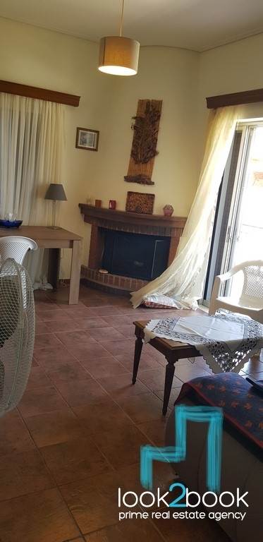 ΕΠΙΠΛΩΜΕΝΟ ΔΙΑΜΕΡΙΣΜΑ ΣΤΟ ΓΚΟΛΦ ΣΤΗ ΓΛΥΦΑΔΑ 