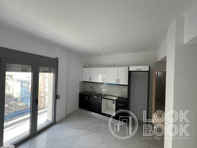 ΚΑΤΑΠΛΗΚΤΙΚΟ ΔΙΑΜΕΡΙΣΜΑ ΣΕ ΠΟΛΥ ΚΑΛΗ ΚΑΤΑΣΤΑΣΗ ΣΤΟΝ ΠΕΙΡΑΙΑ 