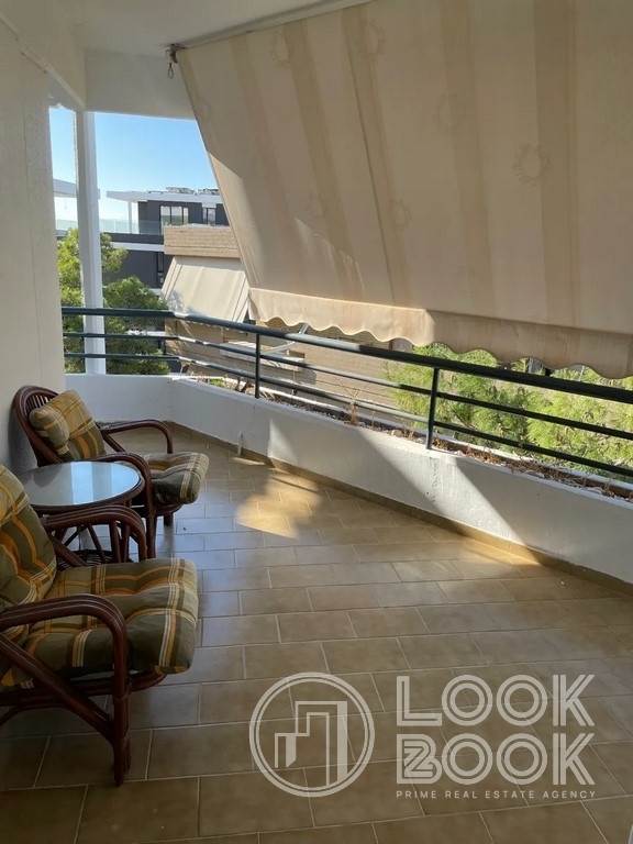 ΟΜΟΡΦΟ ΕΠΙΠΛΩΜΕΝΟ ΔΙΑΜΕΡΙΣΜΑ ΣΤΟ ΚΕΝΤΡΟ ΤΗΣ ΒΟΥΛΑΣ 