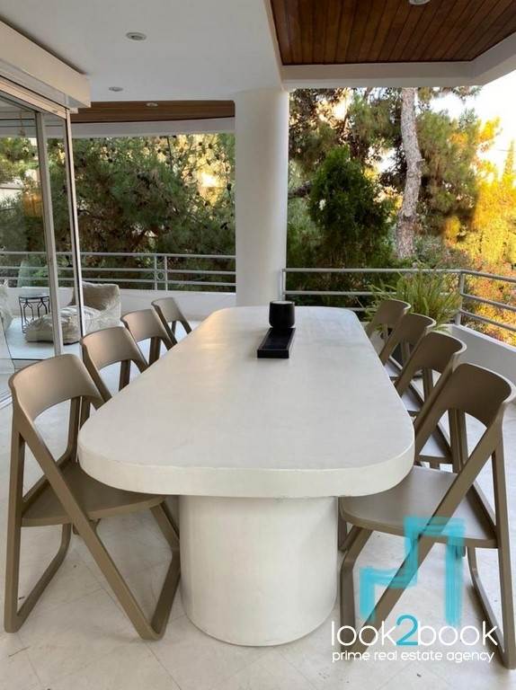 ΜΙΝΙΜΑΛ ΜΟΝΤΕΡΝΟ ΕΠΙΠΛΩΜΕΝΟ ΔΙΑΜΕΡΙΣΜΑ ΣΤΗΝ ΚΑΤΩ ΓΛΥΦΑΔΑ 