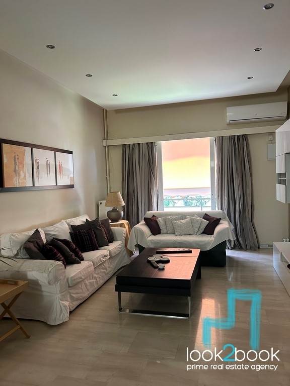 ΠΛΗΡΩΣ ΑΝΑΚΑΙΝΙΣΜΕΝΟ ΕΠΙΠΛΩΜΕΝΟ ΚΑΙ ΕΞΟΠΛΙΣΜΕΝΟ ΔΙΑΜΕΡΙΣΜΑ ΣΤΟΝ ΑΓΙΟ ΝΙΚΟΛΑΟ ΤΗΣ ΓΛΥΦΑΔΑΣ 