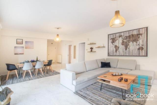 ΚΑΤΑΠΛΗΚΤΙΚΟ ΕΠΙΠΛΩΜΕΝΟ ΔΙΑΜΕΡΙΣΜΑ ΣΤΗΝ ΚΑΤΩ ΓΛΥΦΑΔΑ 