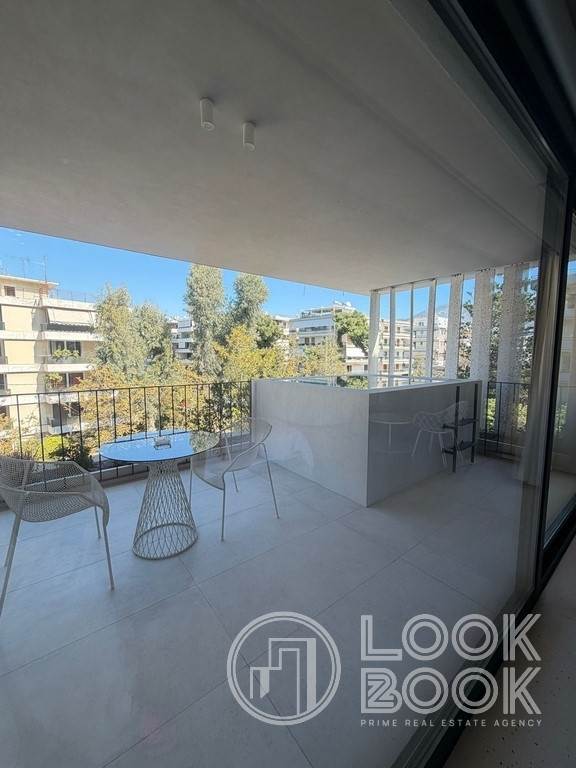 FULLY EQUIPPED APARTMENT WITH JACUZZI AND SEA VIEW IN THE CENTER OF GLYFADA 