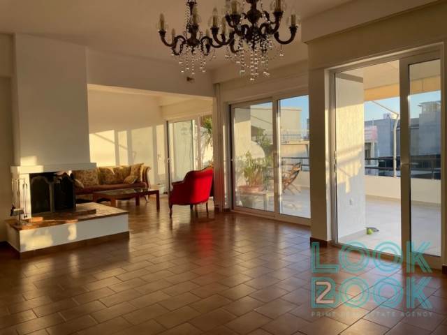 FURNISHED APARTMENT IN THE CENTER OF GLYFADA 