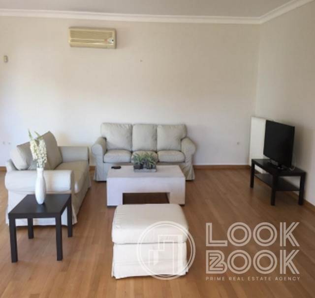 ΟΜΟΡΦΟ ΔΙΑΜΕΡΙΣΜΑ ΣΤΟ ΓΚΟΛΦ ΓΛΥΦΑΔΑΣ 