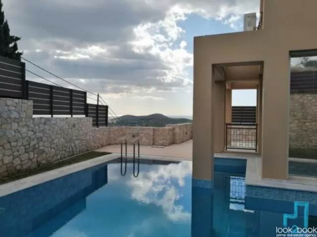 ΕΞΑΙΡΕΤΙΚΗ ΒΙΛΑ ΜΕ ΠΙΣΙΝΑ ΣΤΟ ΠΑΝΟΡΑΜΑ ΒΟΥΛΑΣ 