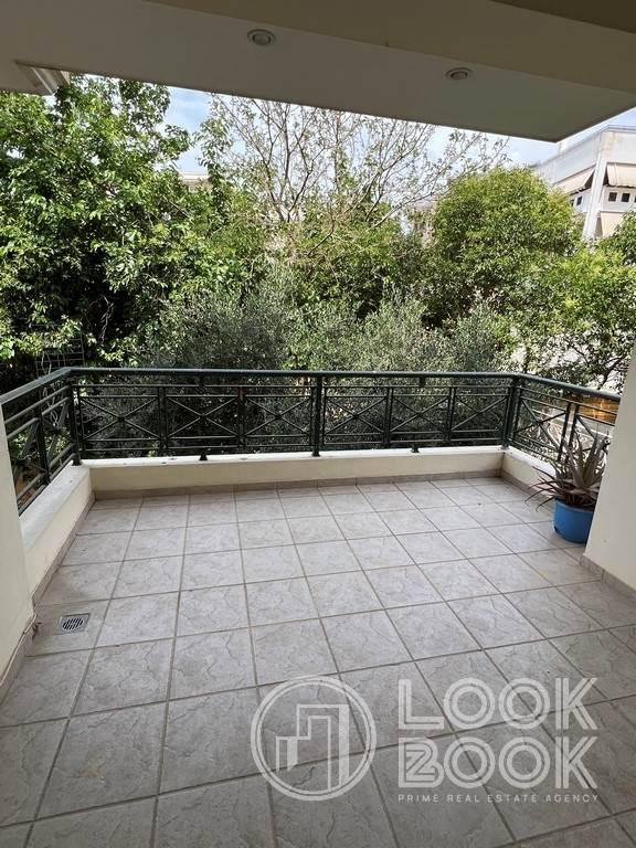 ΠΟΛΥ ΚΑΛΟ ΔΙΑΜΕΡΙΣΜΑ ΚΟΝΤΑ ΣΤΟ ΚΕΝΤΡΟ ΤΗΣ ΓΛΥΦΑΔΑΣ  